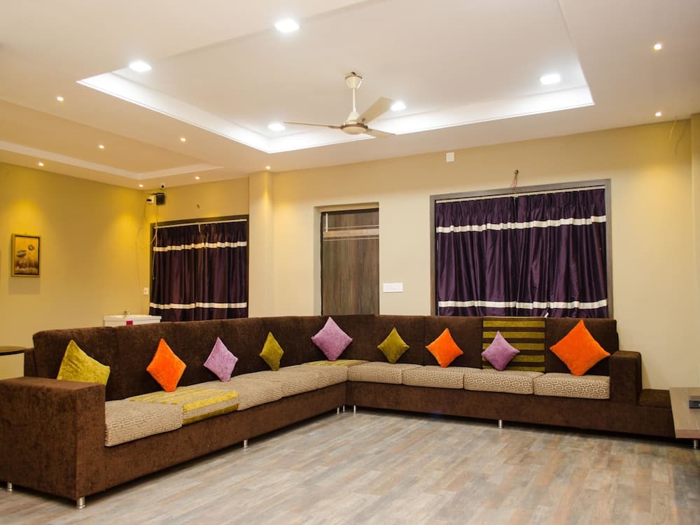 OYO 6356 Urban Guest House