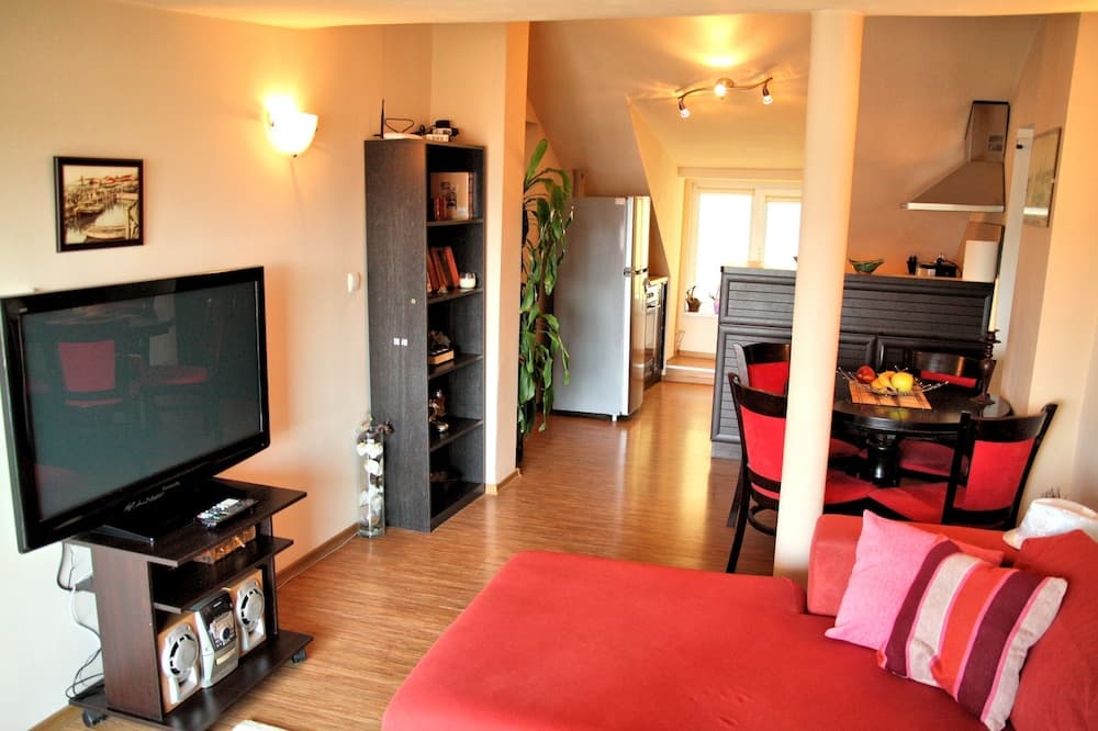 Sea view apartment in the city heart