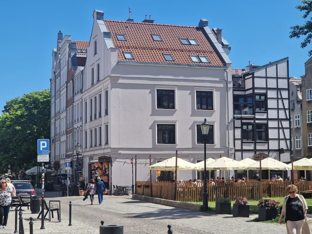 Konaklama yerinin ön cephesi