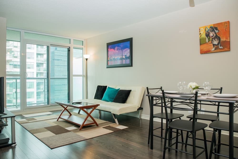 Sarkar Suites - Downtown Apartments