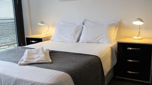Empire Serviced 1 Bedroom Apartment