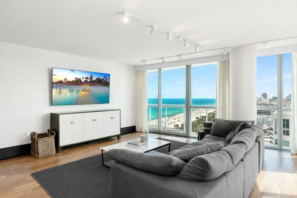 Setai Residences by Flashstay