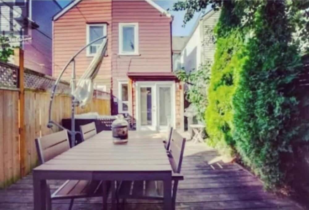 3 Bedroom Suite near Kensington Market - Unit 2