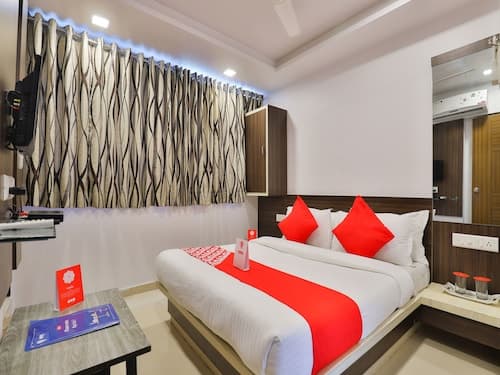 OYO 5476 Hotel Sunrise