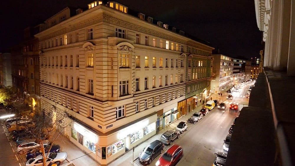 Vienna Residence Spacious &amp; Tasteful Apartment in the 3rd District
