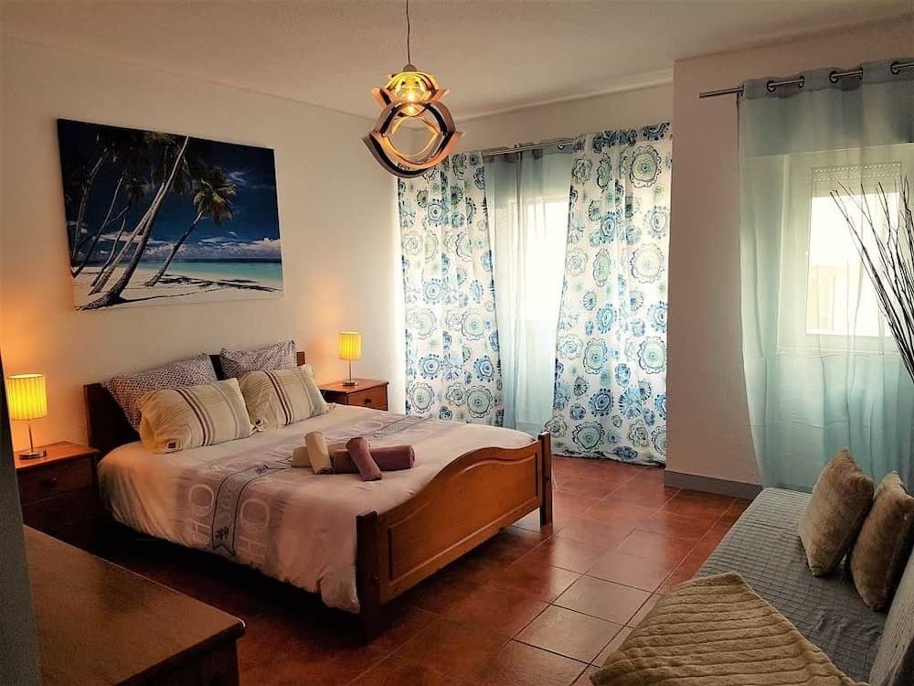 Caparica Central Apartment by Host-Point
