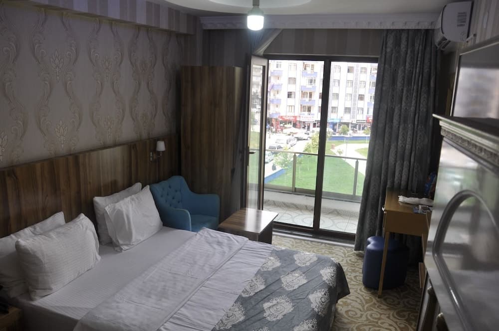 Crystall Hotel