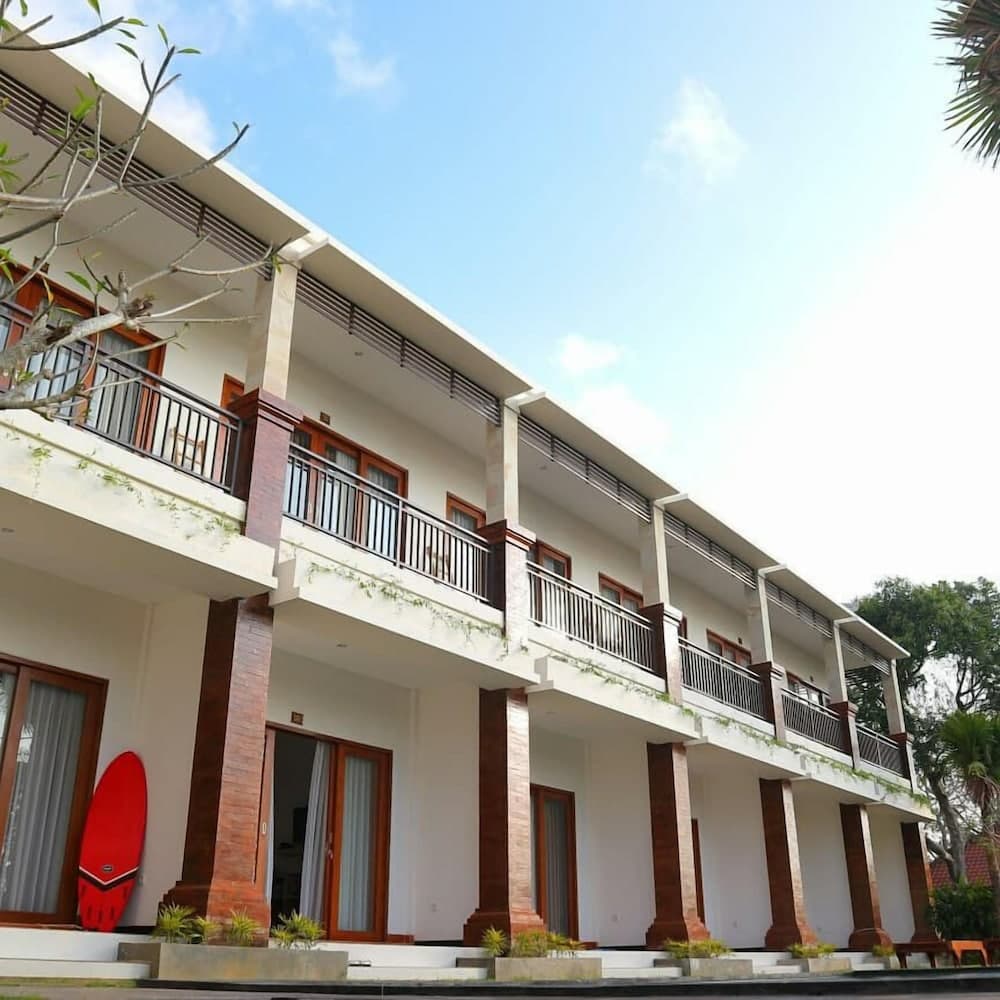 Seno Guesthouse & Cafe