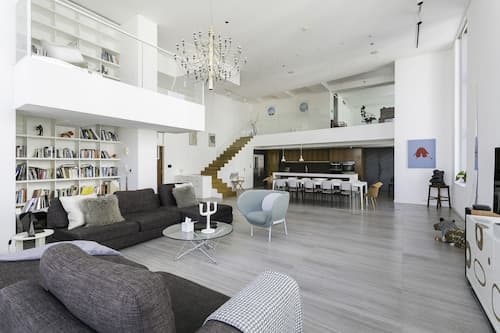 Deluxe Holiday Homes - East Heights 1