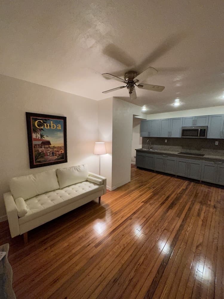 Tropical Charmer Coral Gables Apartment