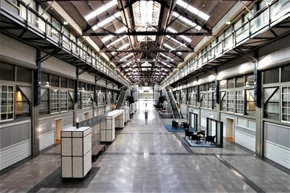 Waterfront Apt. on Sydney Harbour H390