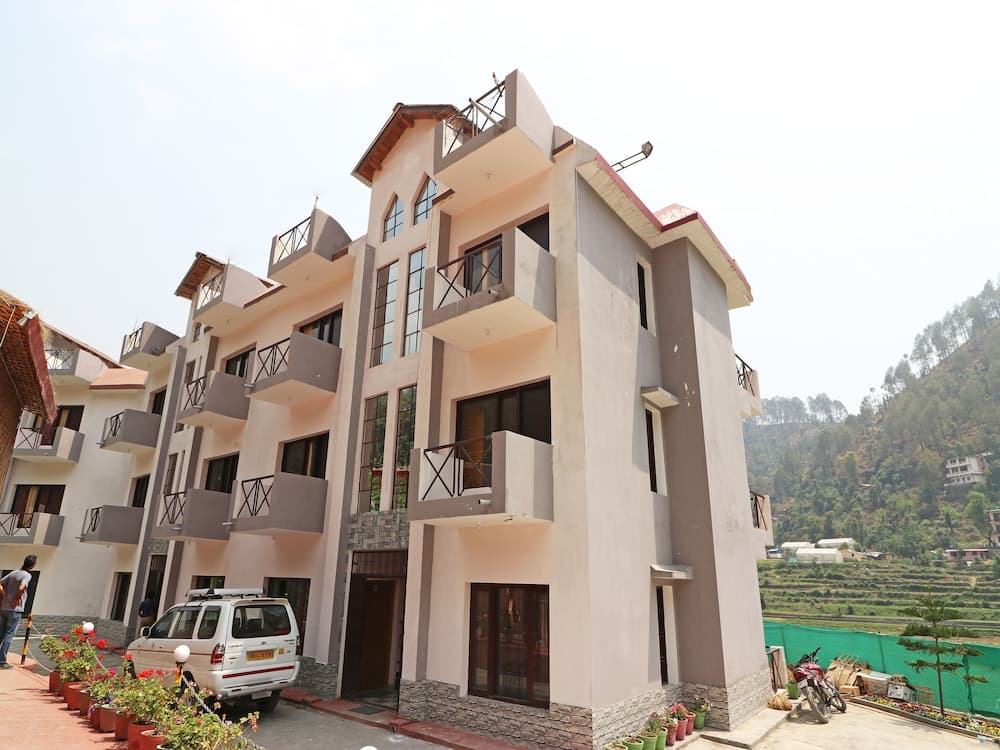 OYO 13756 Damyanty Residency & Resort