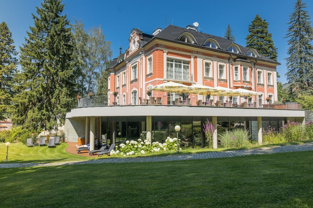 Wellness & Spa hotel Villa Regenhart