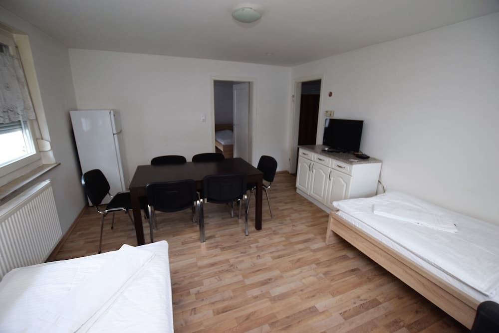 AB Apartment 15