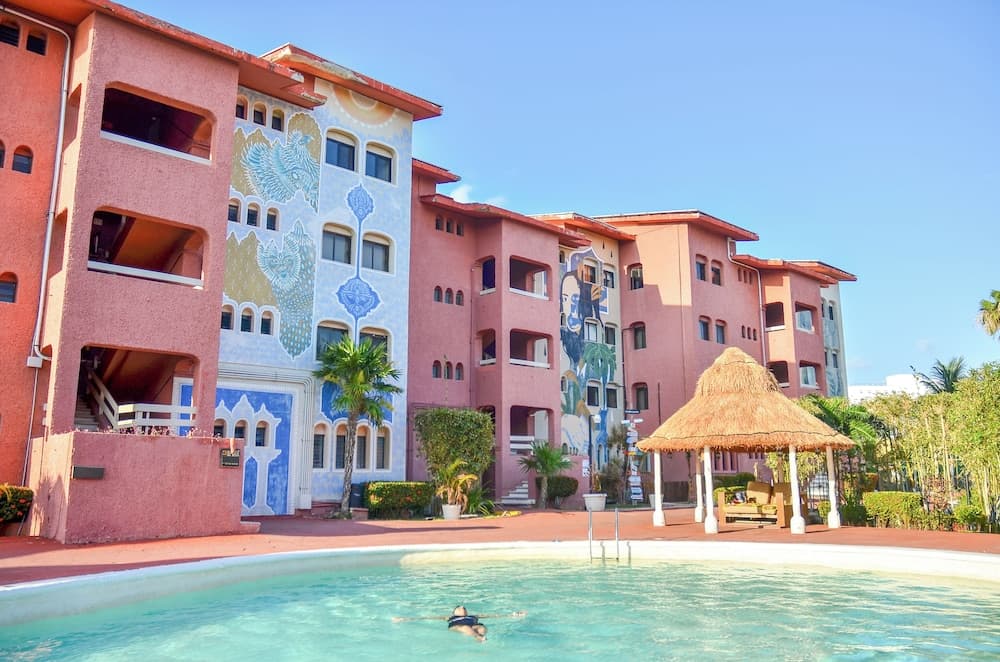 Selina Cancun Laguna Hotel Zone