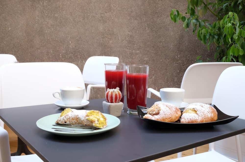 Açık havada yemek servisi