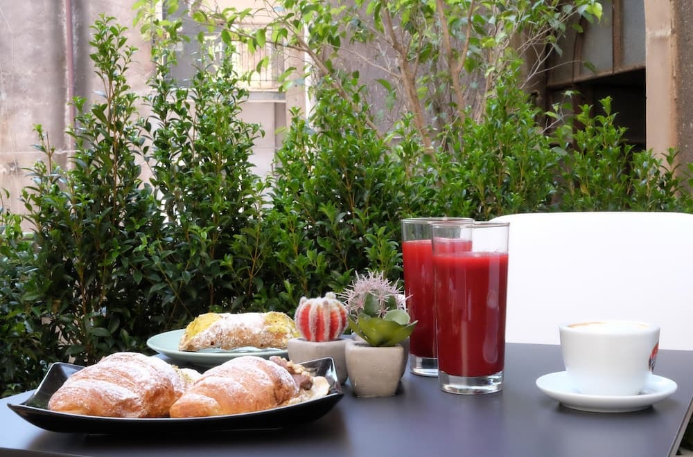 Açık havada yemek servisi