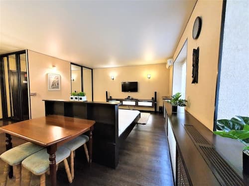 Megapolis Apartments on Arsenalnaya 4A