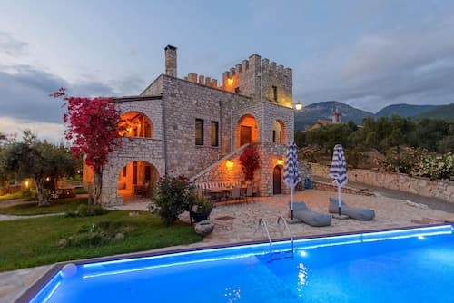 Majestic Chateau - Spectacular Seascapes & Pool
