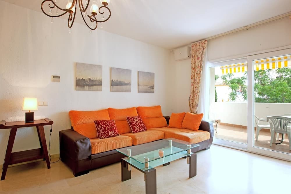 Nagüeles apartment