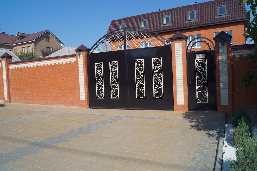 Konaklama yerinin ön cephesi