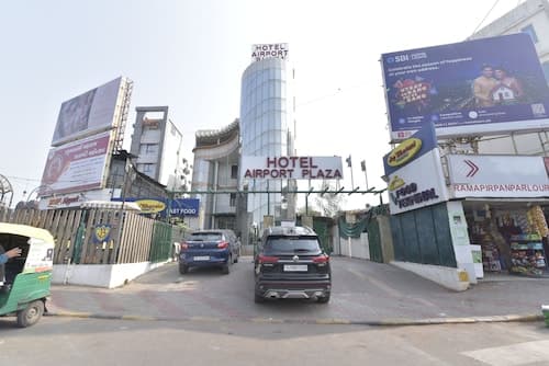 Hotel Airport Plaza