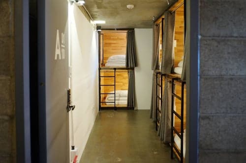 The Cube Hotel - Hostel