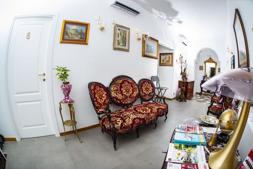 Lobi oturma alanı