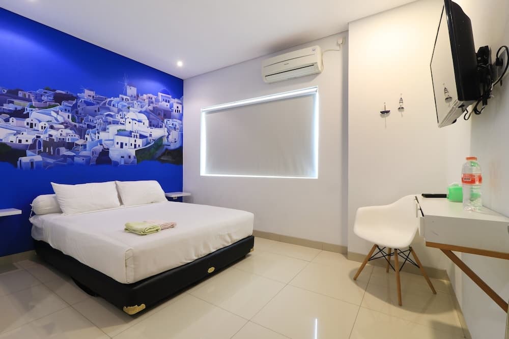 Locus Rooms
