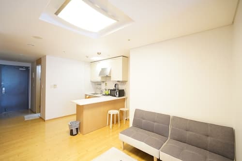Jamsil Stn & Galleria Palace Apt A