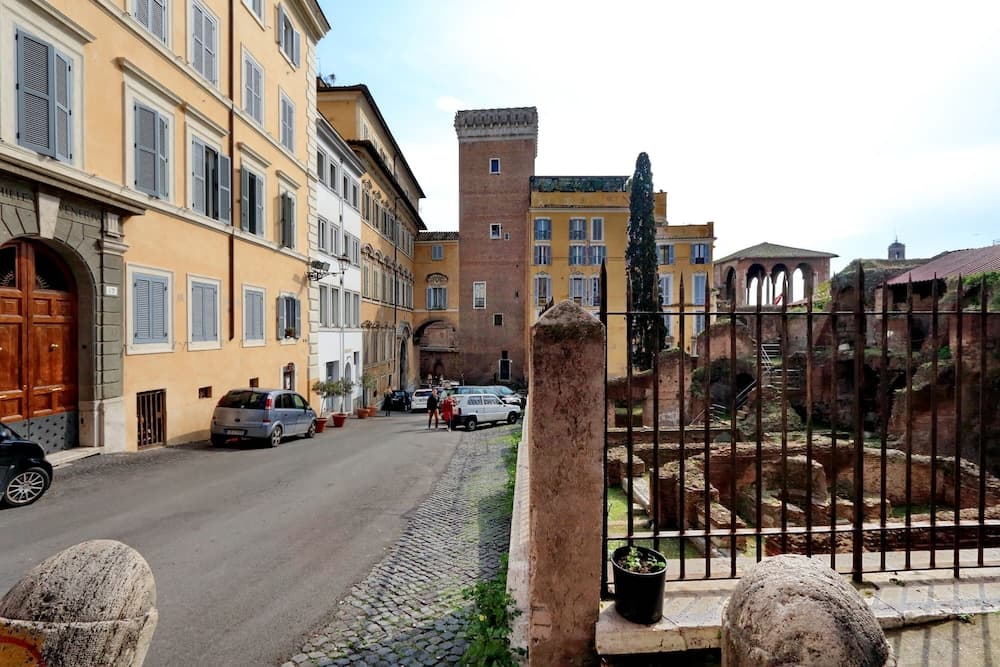 Konaklama yerinin ön cephesi