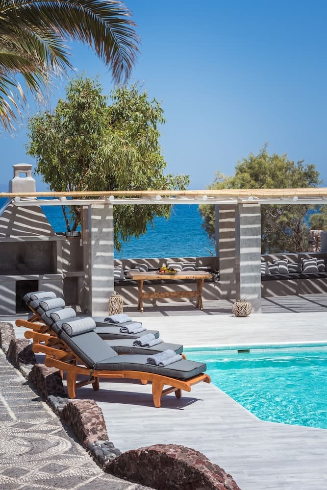 Damma Beachfront Luxury Villa