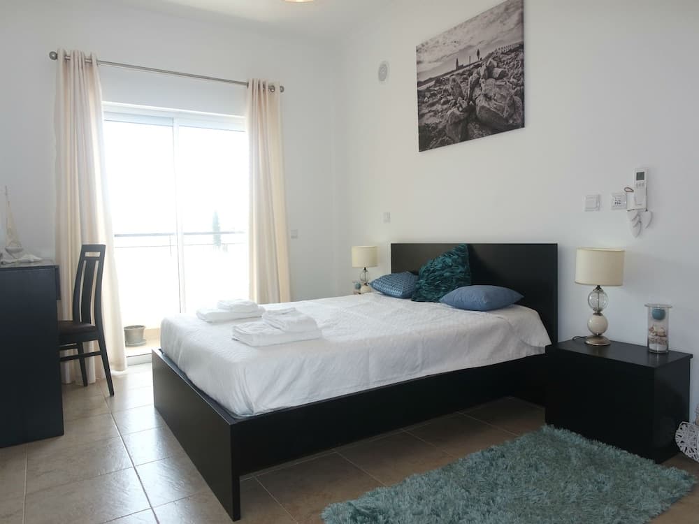 C04 - Pool View 3 Bedroom by DreamAlgarve