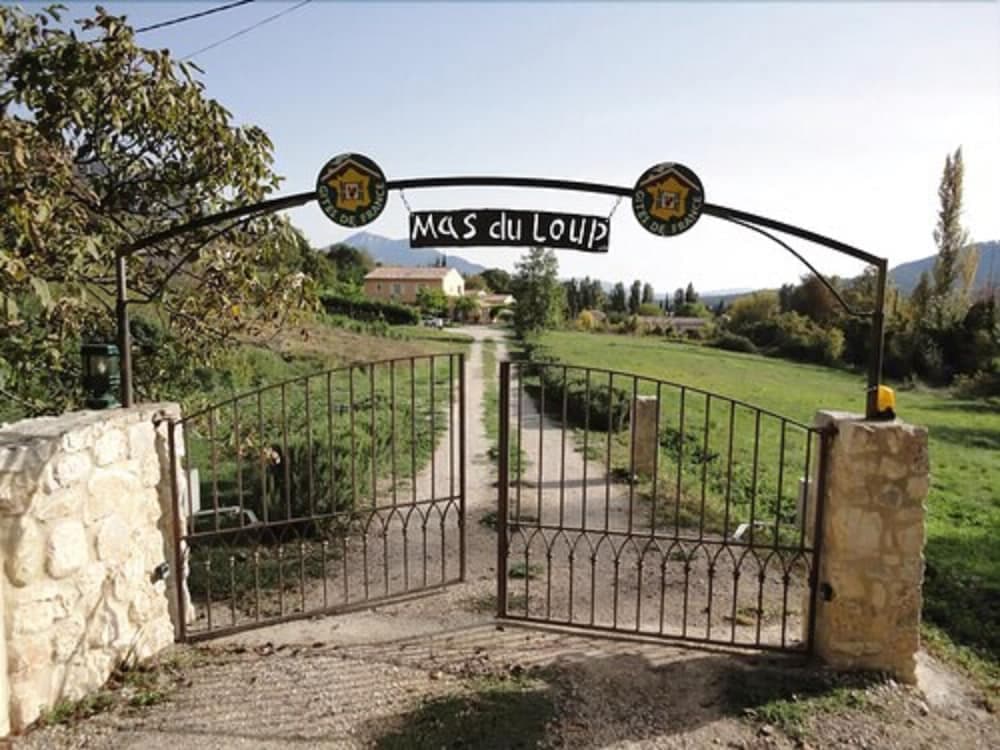 Konaklama yerinin ön cephesi