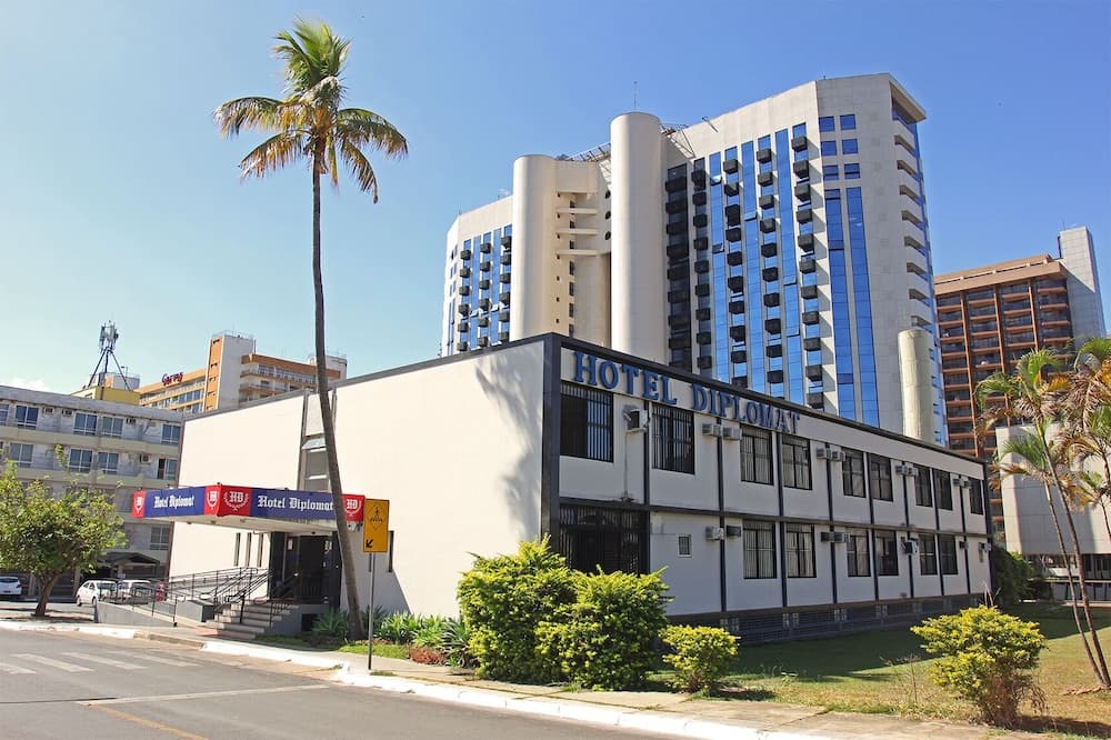 Hotel Diplomat by Bsb Inn