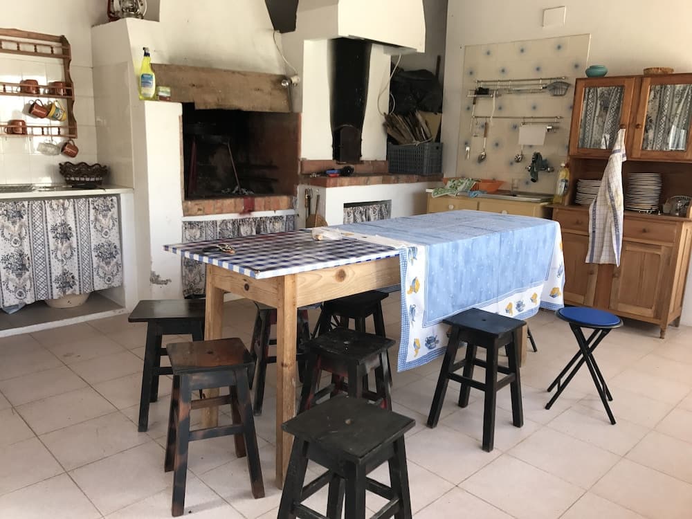 Odada yemek servisi