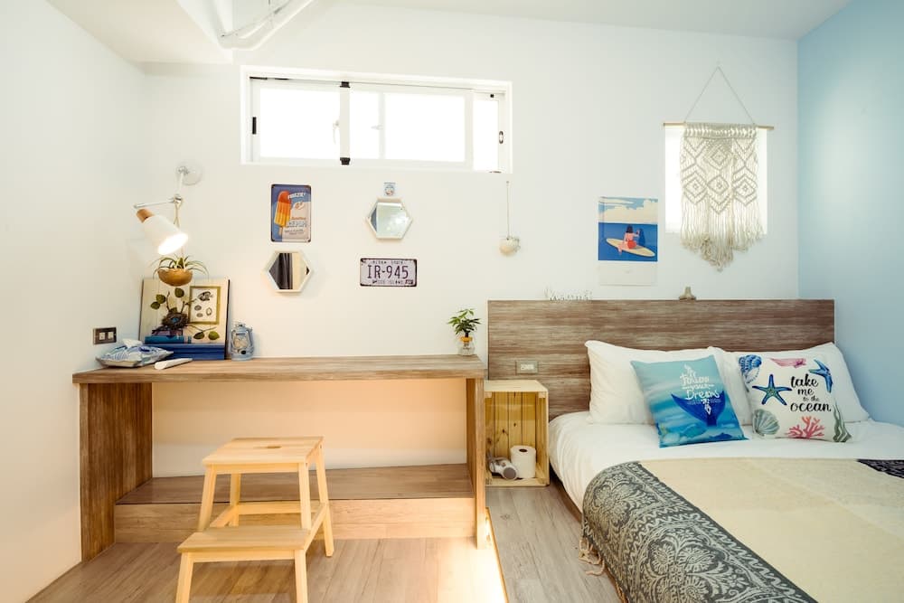 A Room Time