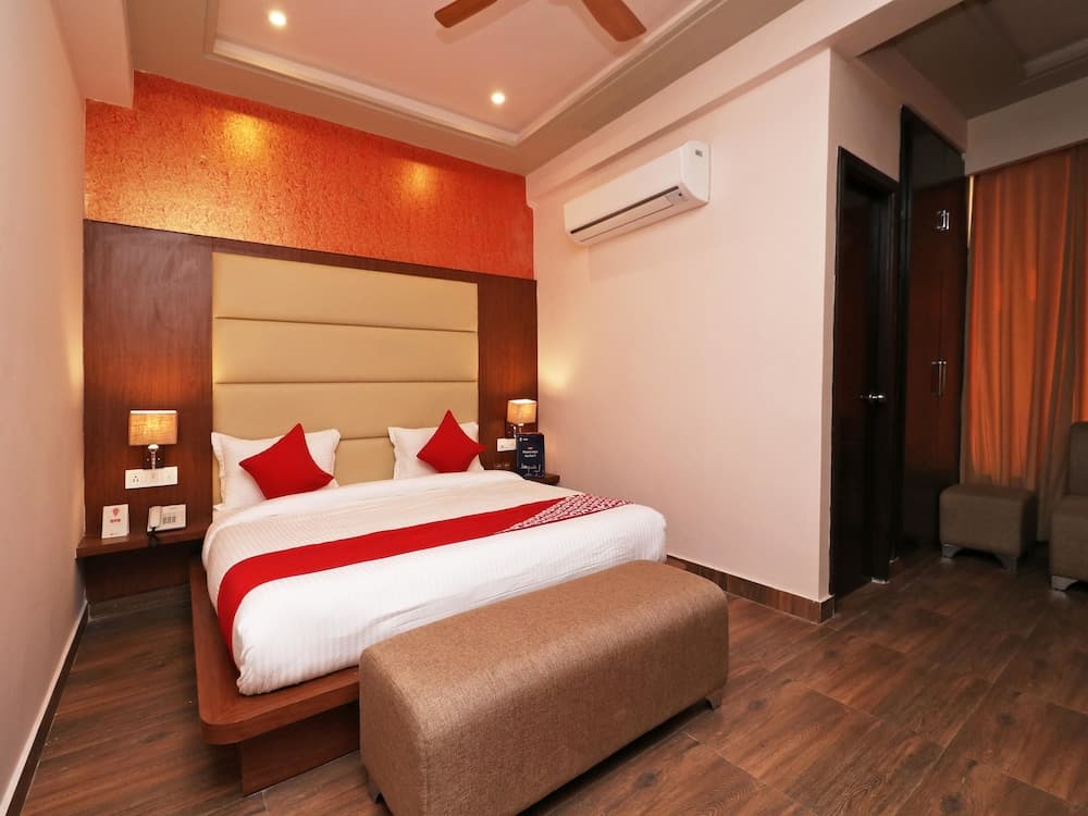 OYO 14766 Pacify Hills