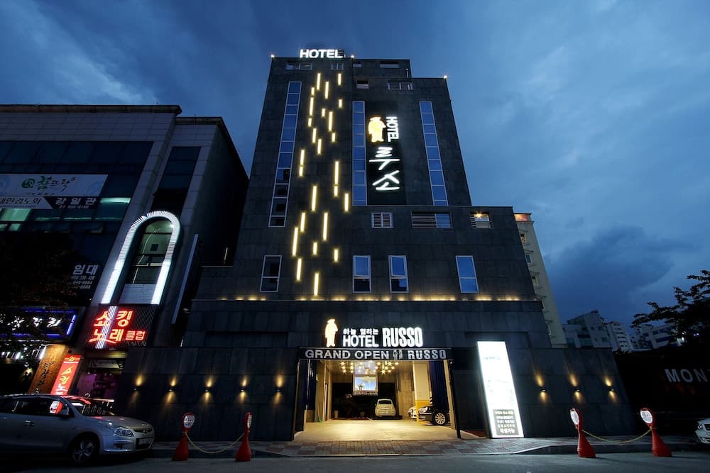 Russo Hotel
