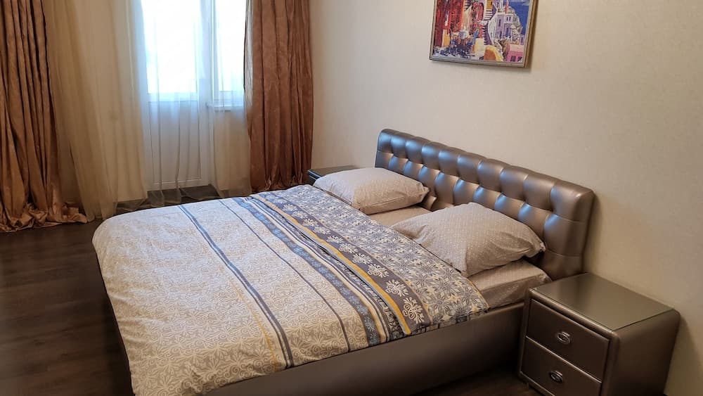 DeLuxe Apartment Akademika Yangelya 2