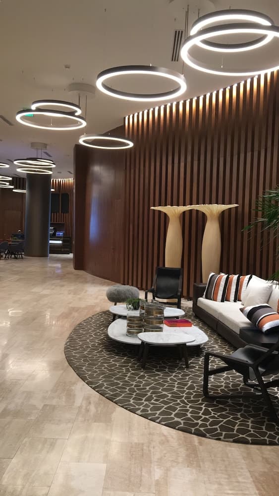 Lobi dinlenme salonu