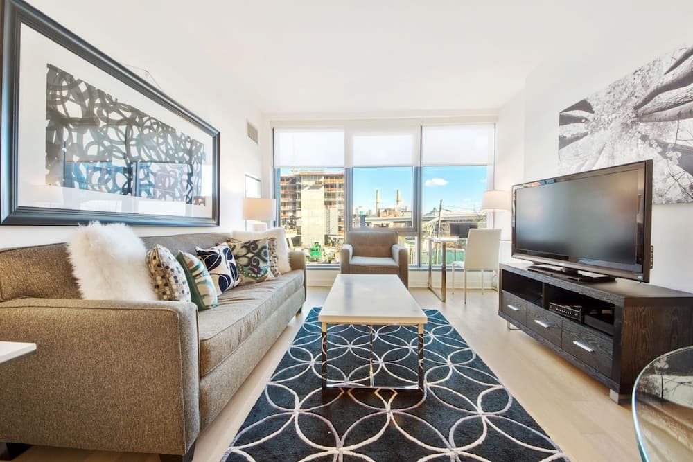 Global Luxury Suites at The Wharf