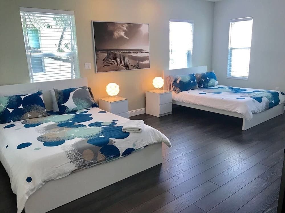 4 Bedroom Home by Ideal Experience VR