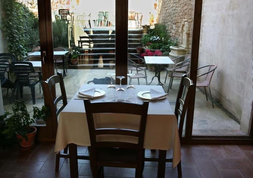 Hostal La Fuente