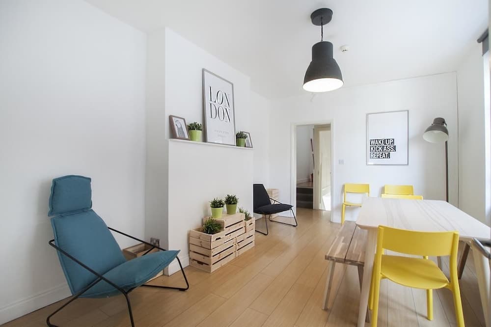Wimbledon South by Allô Housing