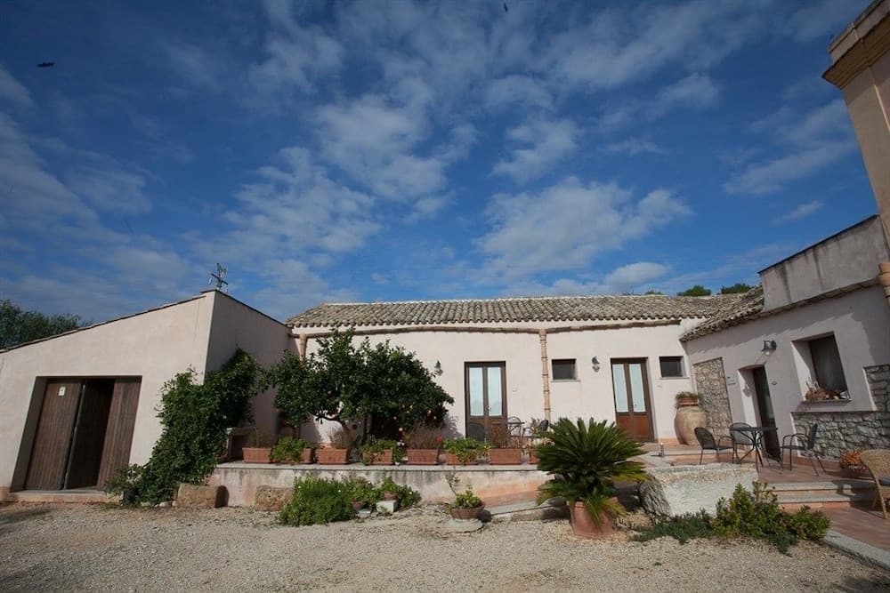 Agriturismo Baglio Donna Santa