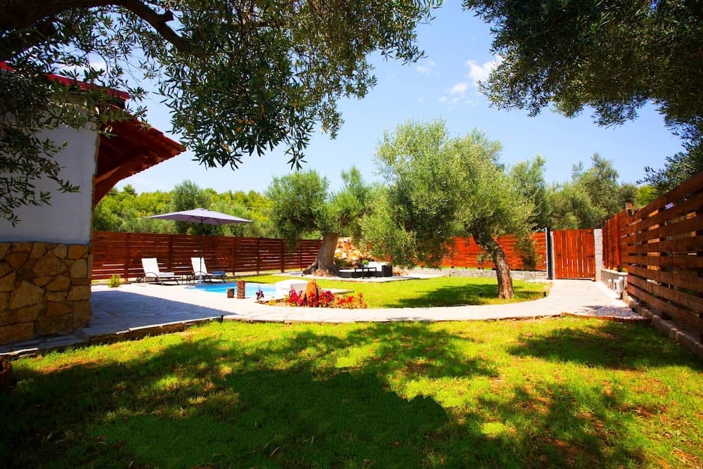 Salonikiou Beach Luxury Residences