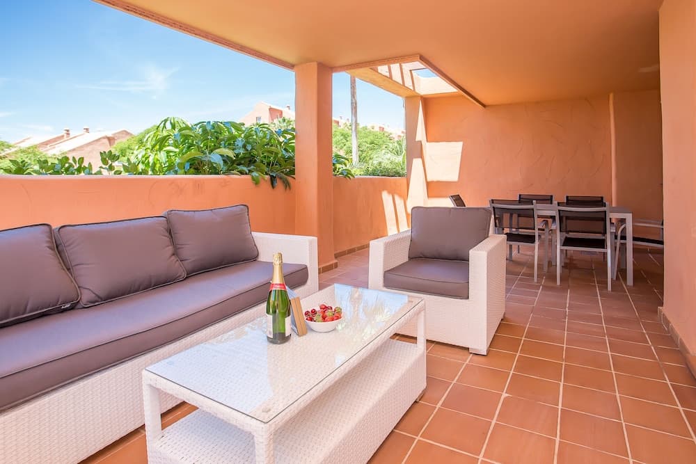 Luxurious and Spacious, 3 bedroom apartment ZA16