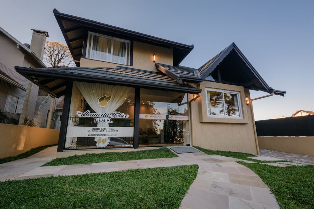 Alameda Felice Hotel