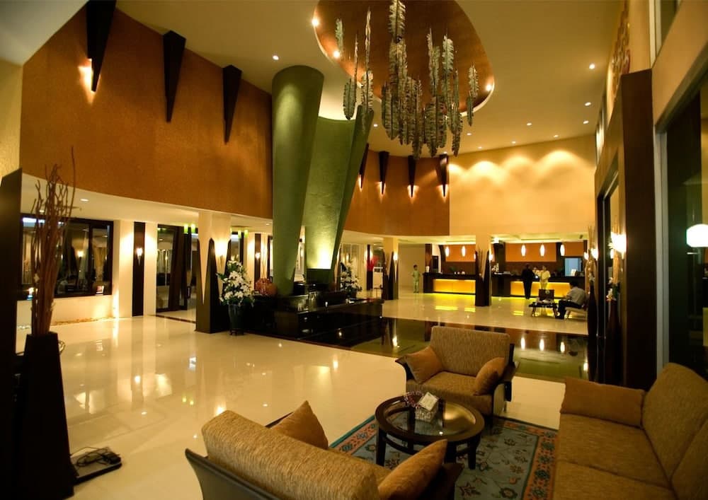 Bangkok Natural Spa Resort and Suite